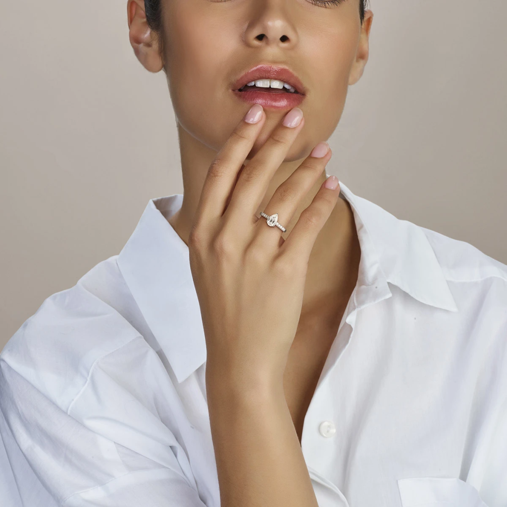 Witgouden damesring met lab grown diamant