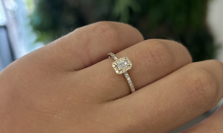 Bij Juwelier & goudsmid Nottet vindt je de mooiste cadeaus voor de feestdagen